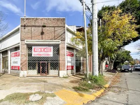 Perito Moreno al 2700 esquina Av. Bernado Ader