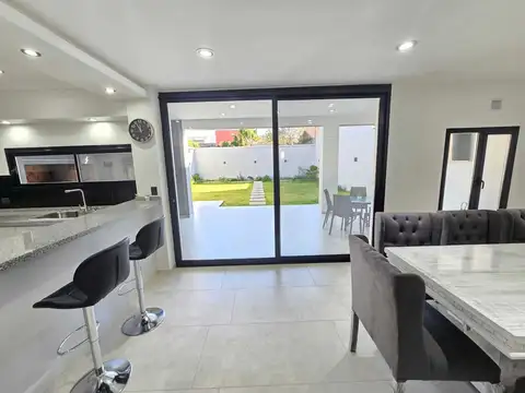 Casa en Venta al Este