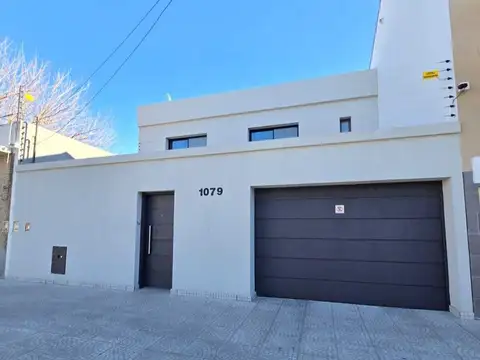 Casa moderna a estrenar- 4 amb con cochera y parque -Villa Bosch