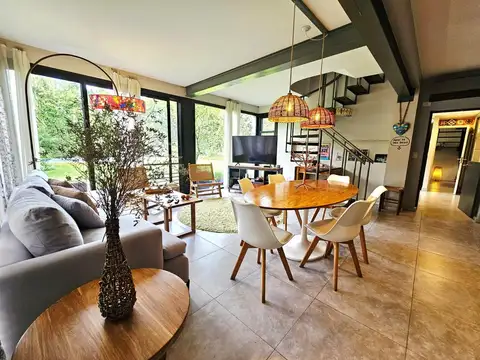 Casa exclusiva en Barrio Camino Real