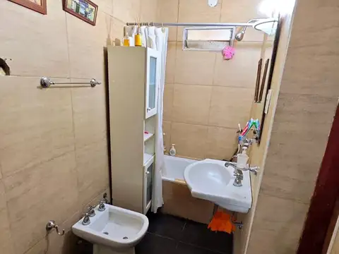 Depto Tipo Casa en Venta con 1 cocheras