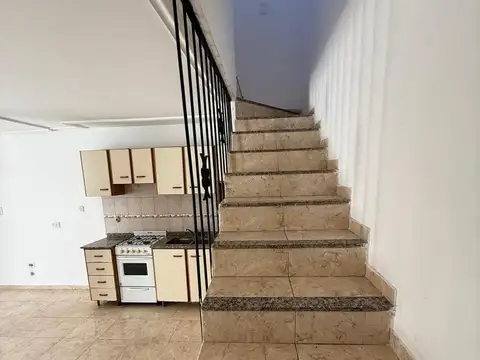 Casa 2 ambientes con 1 baño