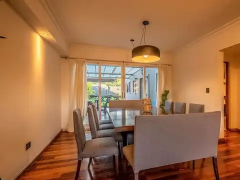 CASA DE  4 AMBIENTES, EN ZONA DE SAN ISIDRO.