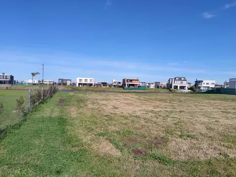 Barrio Costas, Puertos