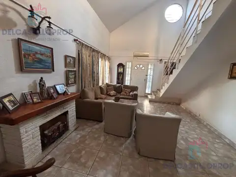 Casa en Venta con 1 cochera