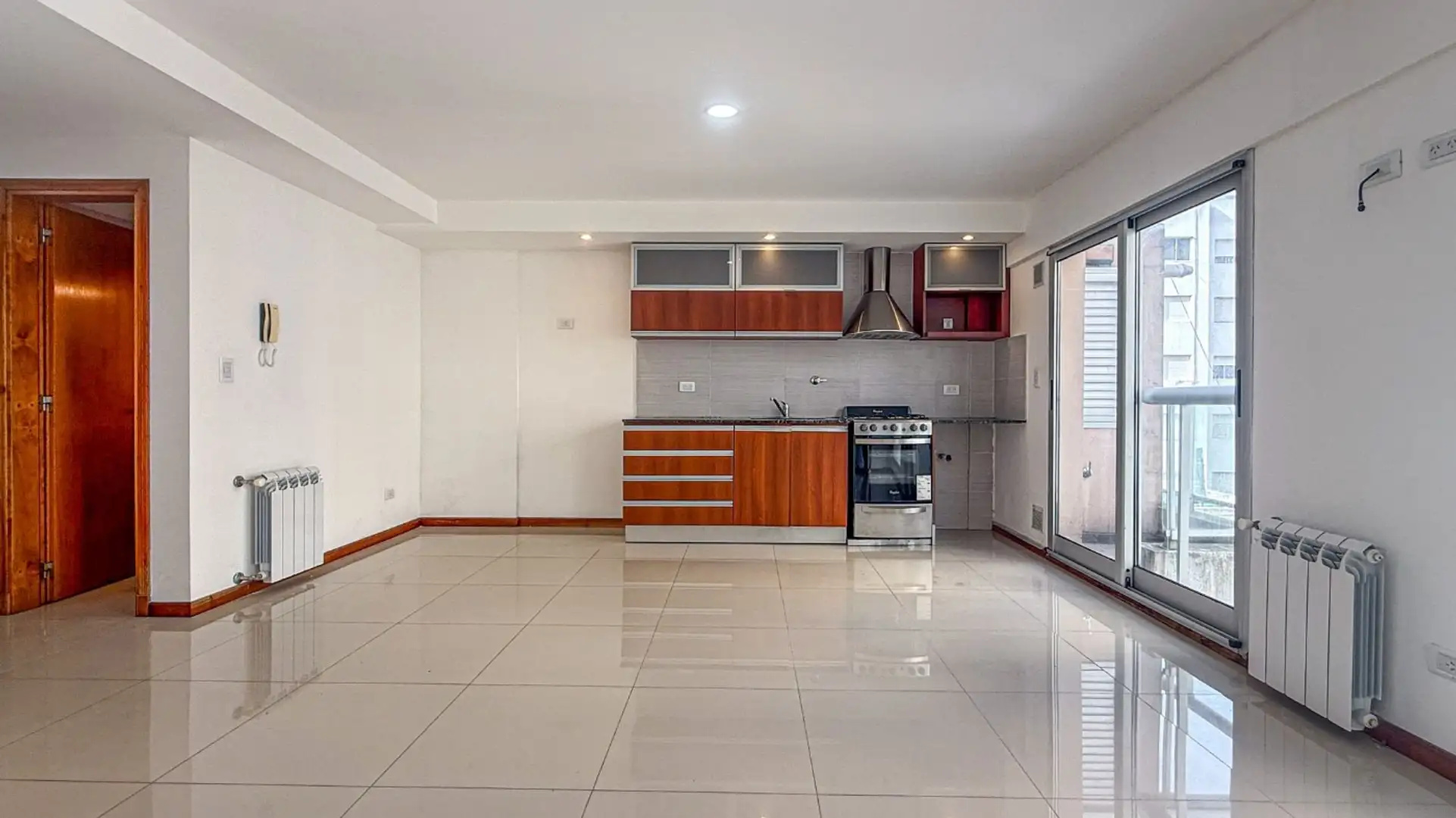 Venta Monoambiente 40m2 luminoso – Plaza Colon