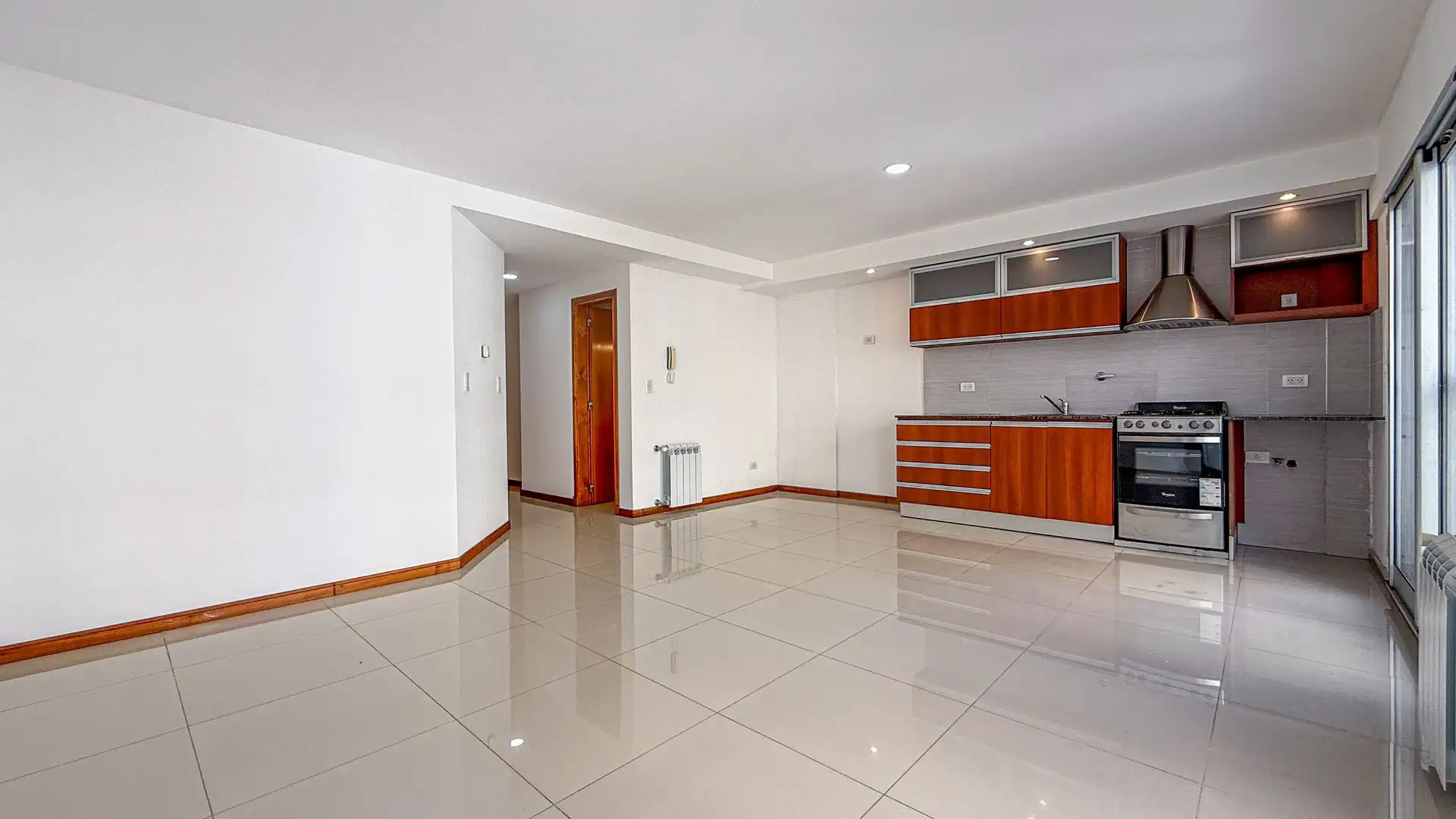 Venta Monoambiente 40m2 luminoso – Plaza Colon