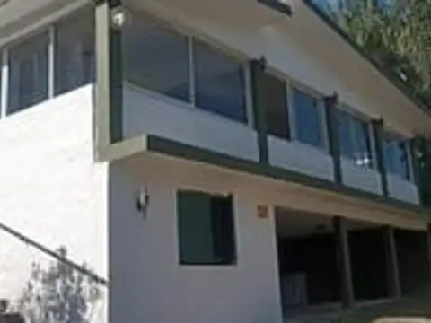 Casa en venta 2 dor en Villa Los Aromos – sierras de Cba.