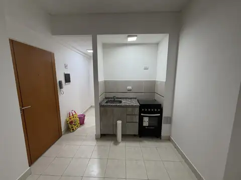 Depto De 1 Ambiente Planta Baja Con Patio. Apto Profesional