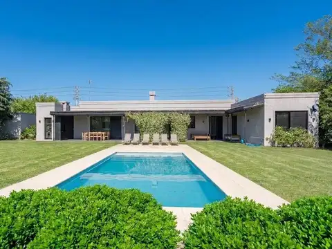 Casa en alquiler temporario sobre lote central de 2.400 m2 en Chacras del ocho, al lado de Pilará
