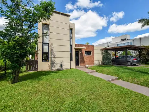 VENTA Casa dos dormitorios en Planta Baja Pileta