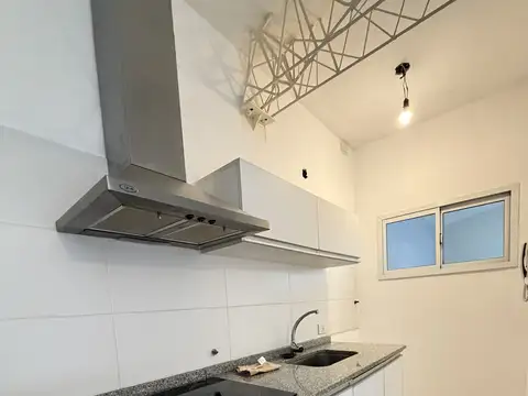 DEPARTAMENTO INTERNO,SILENCIOSO, CON BALCON, MUY AMPLIO , SEMI NUEVO, ZONA FACULTADES