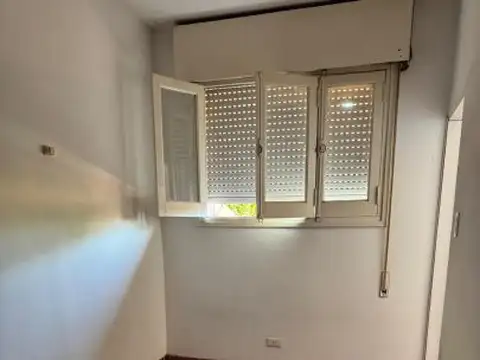 Casa 6 ambientes con 2 baños