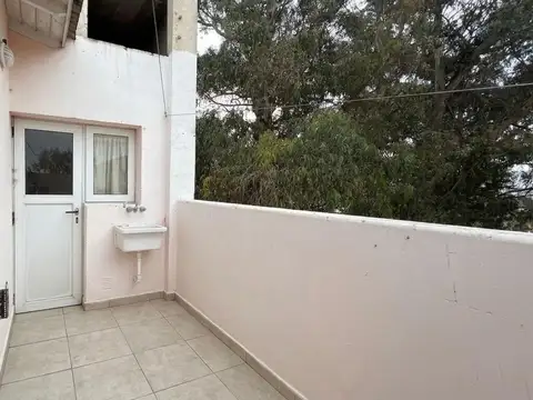 Depto Tipo Casa 3 ambientes con 1 baño