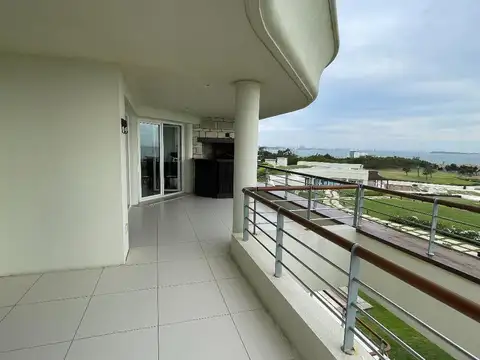 Departamento 4 ambientes con 3 baños