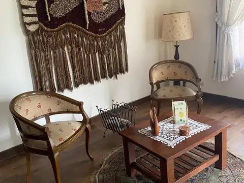 Casa 5 ambientes con 3 baños