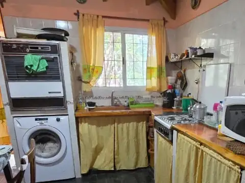 Casa 5 ambientes con 2 baños