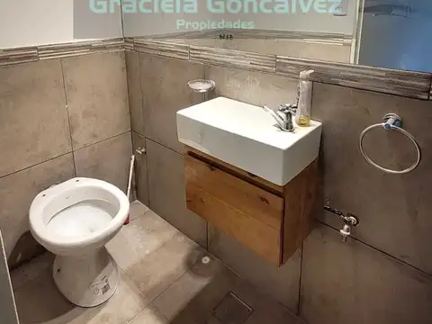 Local en esquina a metros de Av. Maipu OLIVOS