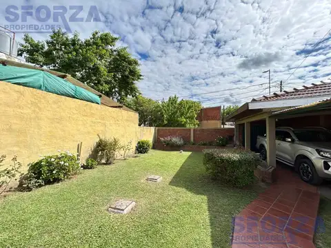 Casa en Venta con 2 cocheras