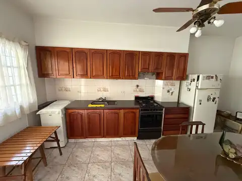 Casa 3 ambientes con 2 baños