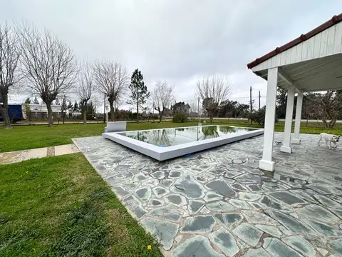 Casa en Venta con 3 cocheras