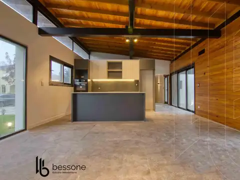 Casa en Venta en Mar Del Plata, USD 379.900
