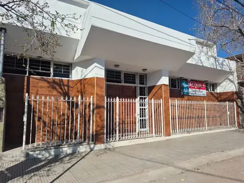 Local en Alquiler en Maipu, Maipú