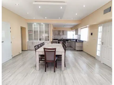 Casa en  Funes