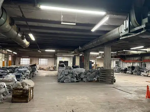 Galpon en Alquiler en Villa Lynch, USD 15.000