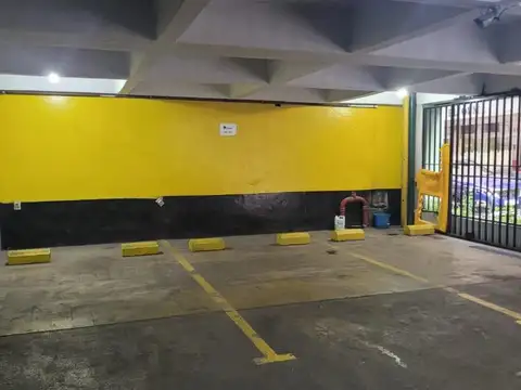 Venta Excelent cochera en el Centro de la Ciudad