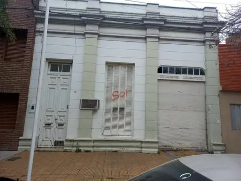 Se VENDE casa céntrica en Reconquista