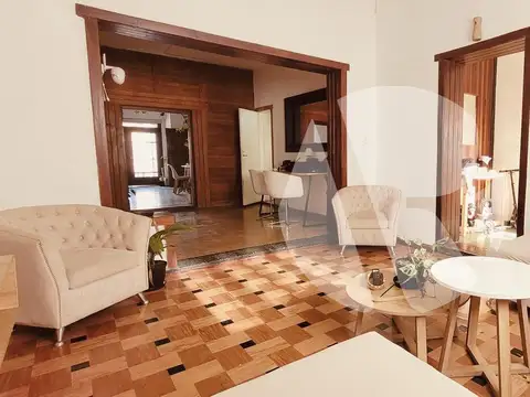 Casa 5 ambientes con 1 baño