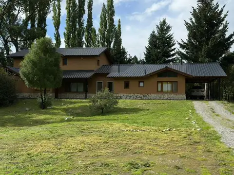 Exclusiva casa con vista al Piltriquitrón