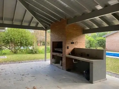 Casa en Venta en Los Quinchos Country Club, USD 155.000