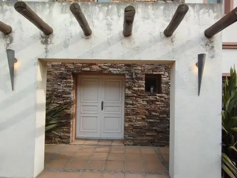 Casa 5 ambientes con 5 baños