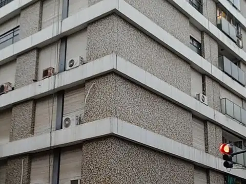 EXCELENTE DEPARTAMENTO EN CENTRO DE CORDOBA, CON COCHERA