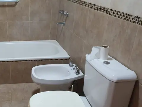 Departamento en Alquiler en Floresta, $ 400.000