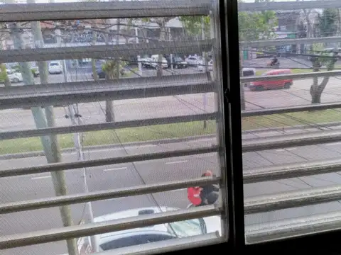 Av. Mitre 3400, Piso 1