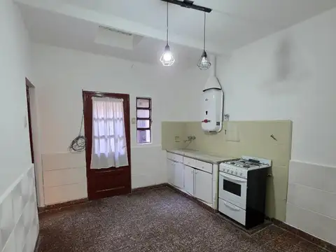 Depto Tipo Casa en Alquiler de Monoambiente
