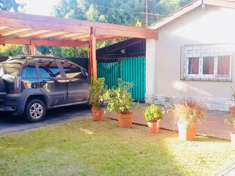 Republica del Salvador esquina alberti