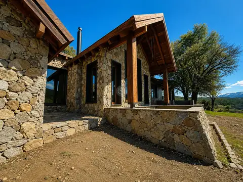 Casa 6 ambientes con 2 baños