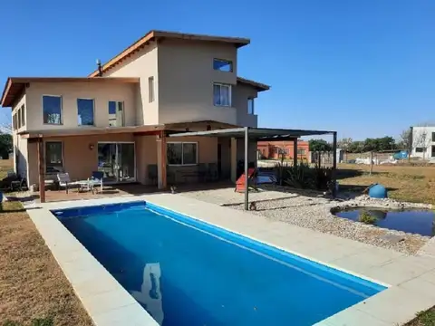 IMPRESIONANTE CASA DE LUJO