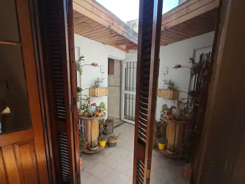 Excelente oportunidad en venta! PH de 147 m2 con 3 dormitorios y patio.