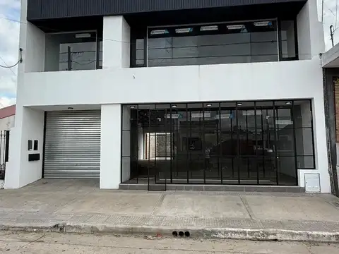 Alquilo local/galpon comercial