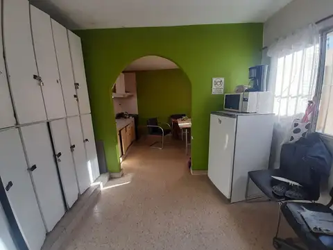 Avenida Raúl Scalabrini Ortiz 200