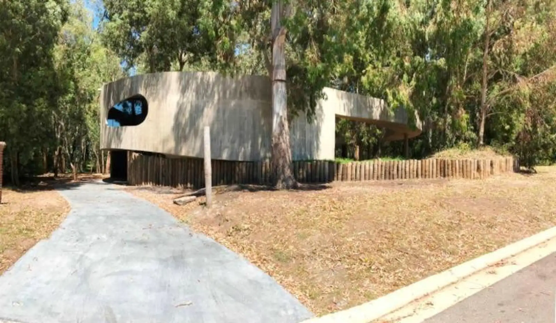 Casa de vanguardia, arquitectura estilo orgánica en Las Prunas