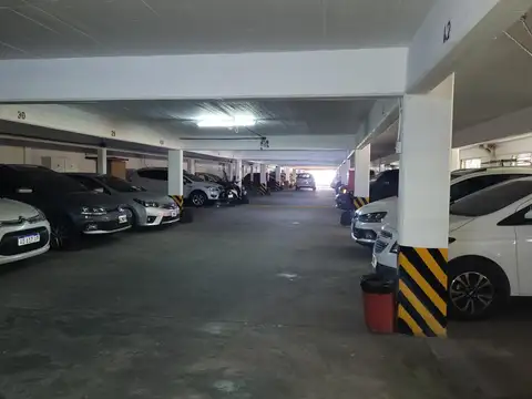 VENTA COCHERA EN WILDE