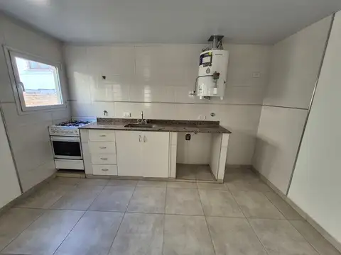 Depto Tipo Casa en Alquiler de 2 dormitorios