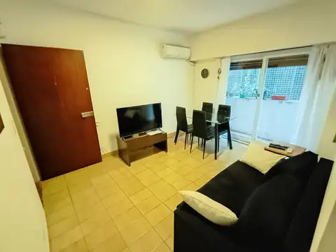 Jorge Luis Borges 2400, Piso 1