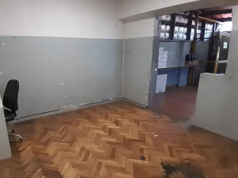Galpon en Alquiler 27  mts Fondo